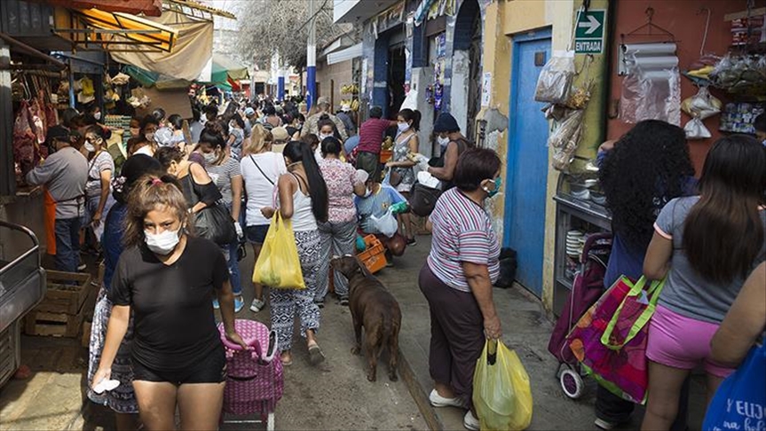 En Perú continuarán con los toque de queda y aforos reducidos en lugares cerrados