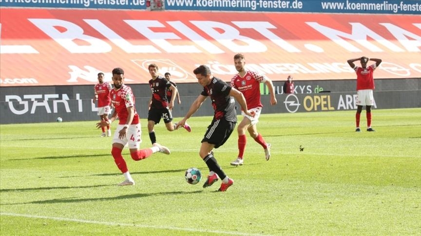Bayern München marschiert, um die Stände mit einer Niederlage gegen Mainz zu krönen
