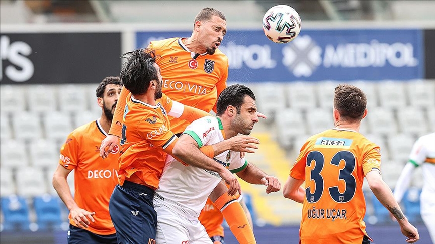 Medipol Başakşehir - Aytemiz Alanyaspor maçında gol sesi çıkmadı