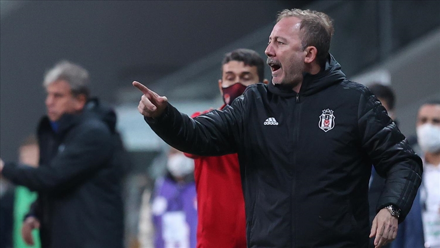 Beşiktaş Teknik Direktörü Sergen Yalçın: Galip gelerek moralimiz yerine gelmiş oldu