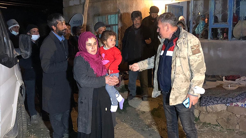 Van'da kaybolan 3 yaşındaki çocuk ekiplerin çalışmasıyla 6 saat sonra bulundu
