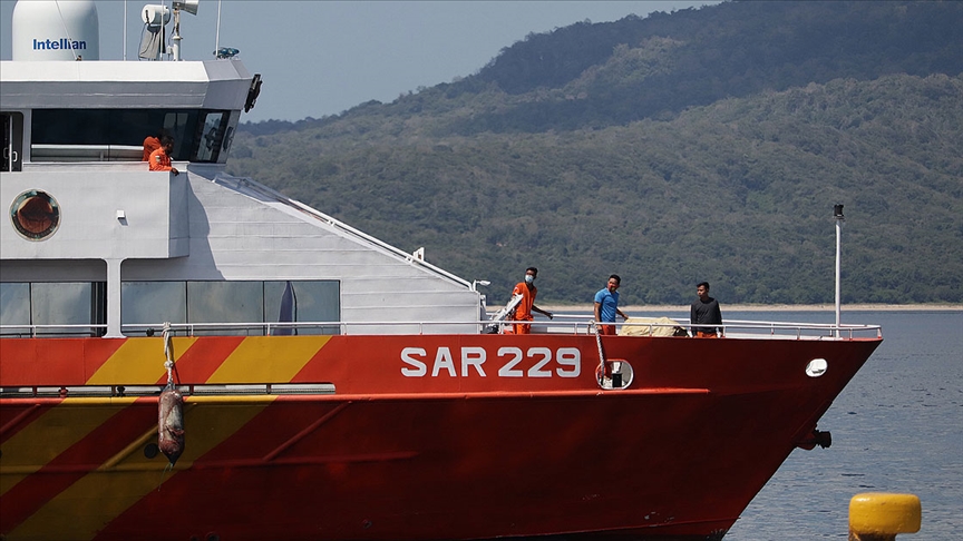 Endonezya'da kayıp denizaltının enkazı Bali Adası açıklarında bulundu