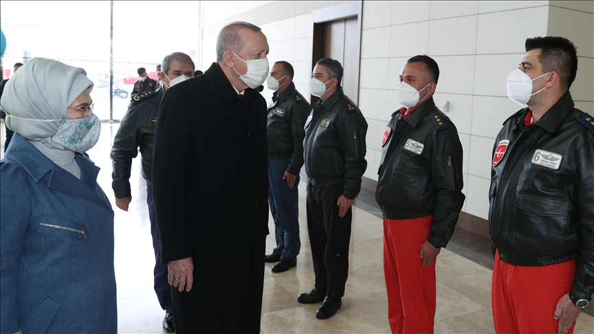Turkish president meets pilots to mark Pilots’ Day