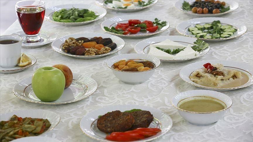 14 نصيحة لتجنب السمنة ومواصلة حمية صحية في رمضان (تقرير)