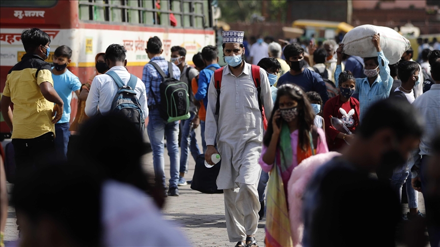India continúa reportando el número de casos diarios de COVID-19 más alto en el mundo