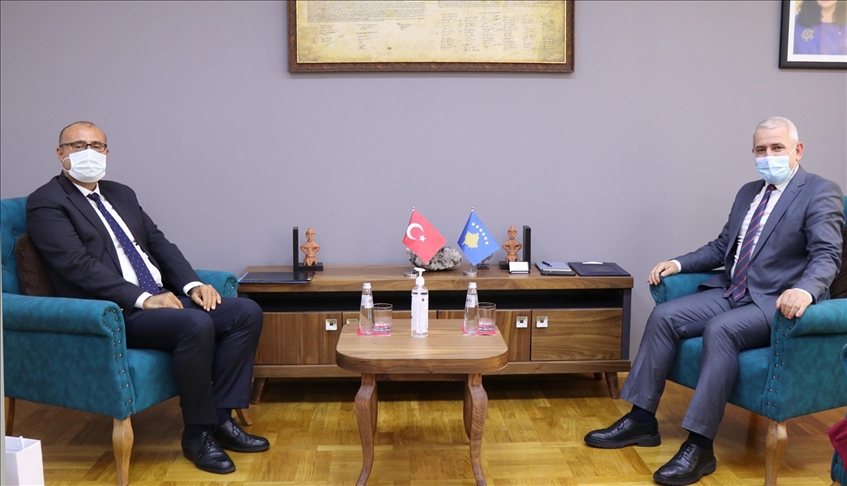 Kosovë, ministri i Brendshëm Sveçla zhvilloi takim me ambasadorin e Turqisë