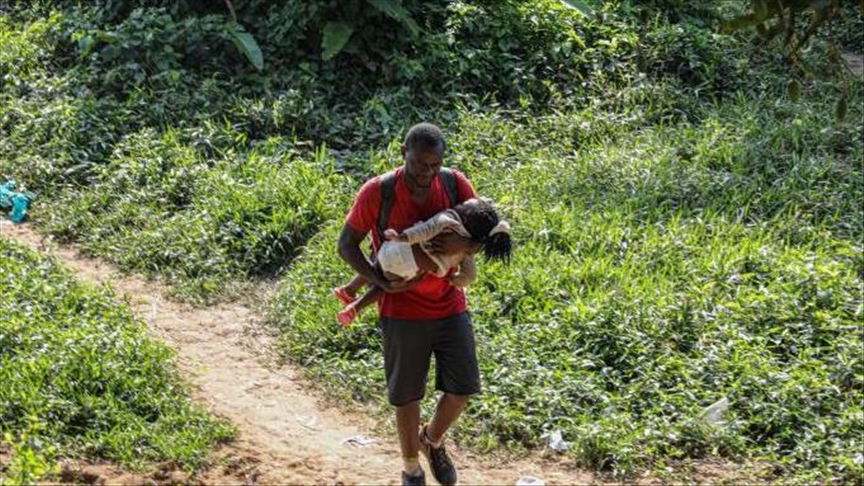 ONG advierte sobre el peligroso incremento del tránsito de migrantes por selva que separa a Colombia y Panamá