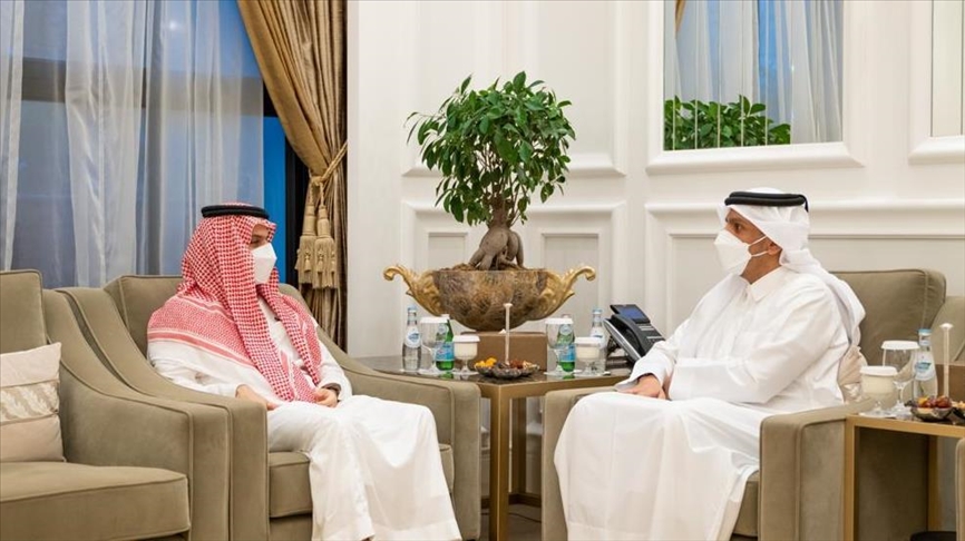 الدوحة.. وزيرا خارجية قطر والسعودية يبحثان مستجدات المنطقة