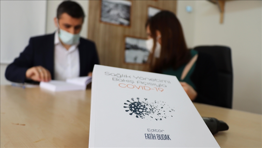 Akademisyenler Kovid-19 tecrübelerini 'Sağlık Yönetimi Bakış Açısıyla Kovid-19' adlı kitapta topladı 