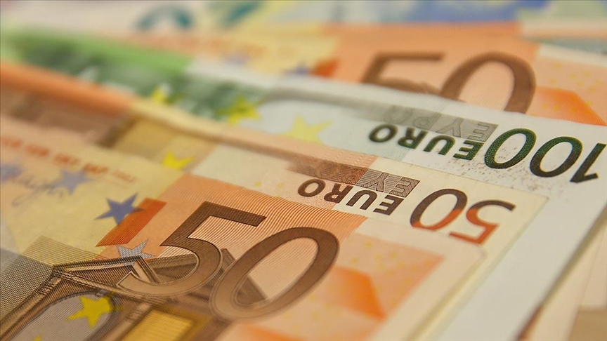 Srbija: Od ponoći počela prijava za jednokratnu pomoć države građanima od 60 evra