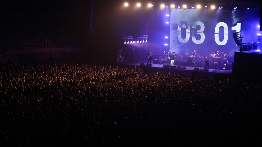 İspanya'da Kovid-19 salgını döneminde sosyal mesafesiz yüksek katılımlı konser deneyimi başarılı geçti