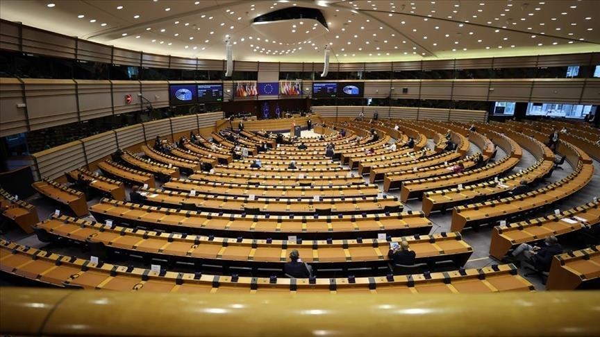 البرلمان الأوروبي يوافق على اتفاق تجارة مع المملكة المتحدة