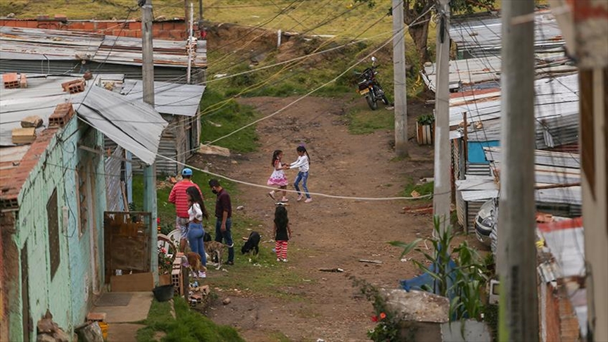 Centro de estudios económicos asegura que en el 2020 la pobreza en Colombia llegó al 42,6%