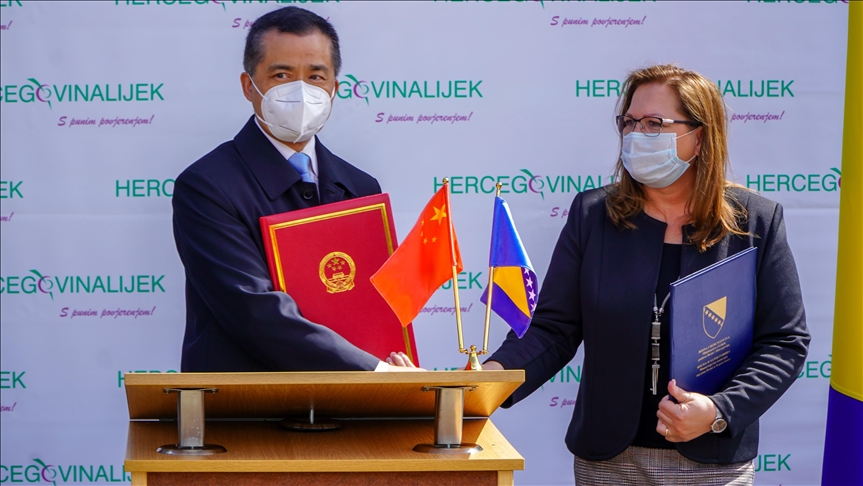 U BiH stigla donacija 50.000 vakcina protiv koronavirusa iz Kine