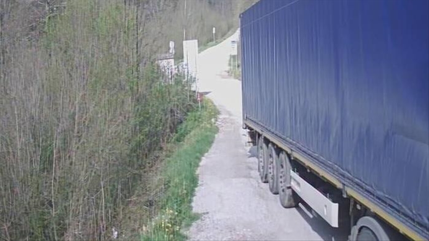 BiHAMK: Zbog odrona i klizišta obustavljen saobraćaj za teretna vozila na magistrali Brod na Drini-GP Hum/Šćepan Polje