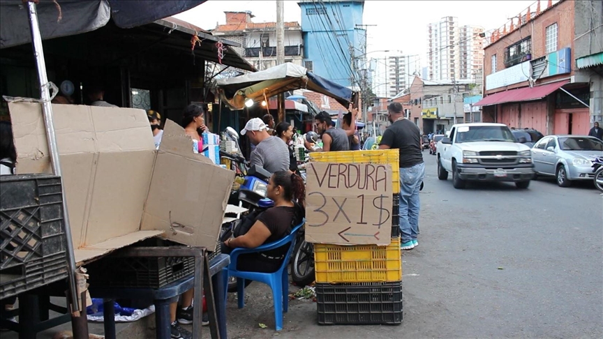 Sin bolívares pero con dólares: la economía venezolana después de 40 meses de hiperinflación