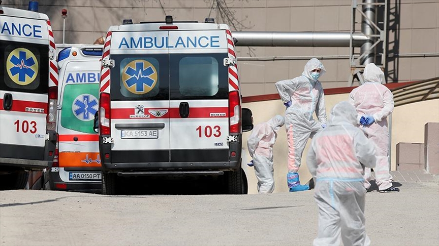 В Украине за сутки из-за COVID-19 скончались свыше 300 человек