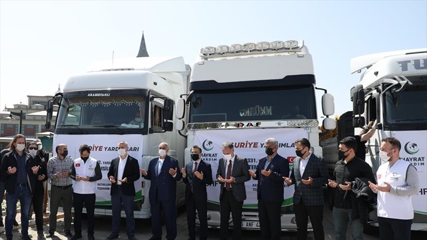 Turkey dispatches 6 truckloads of aid to Syria