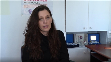 Hazırladıkları videolarla trafik kazası mağdurlarını bilgilendiriyorlar