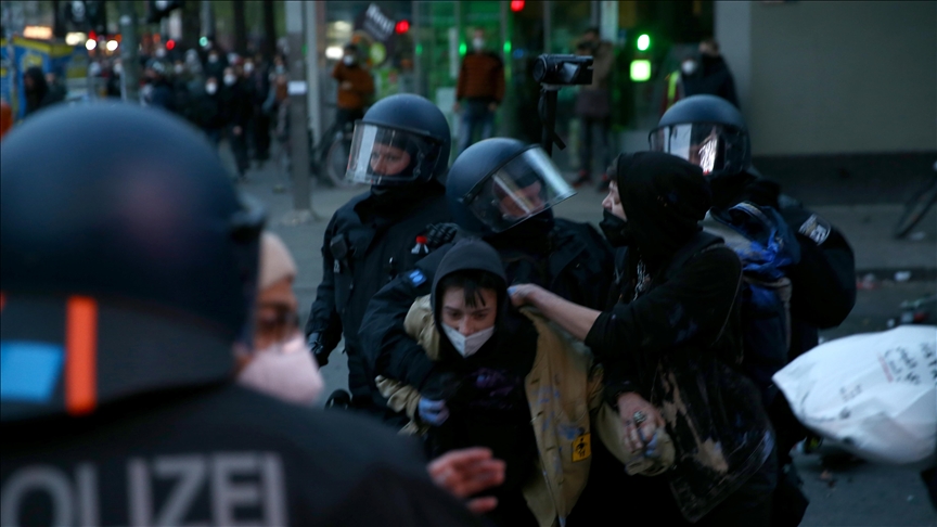 May 1 riots rock Berlin: Police arrest over 350 people