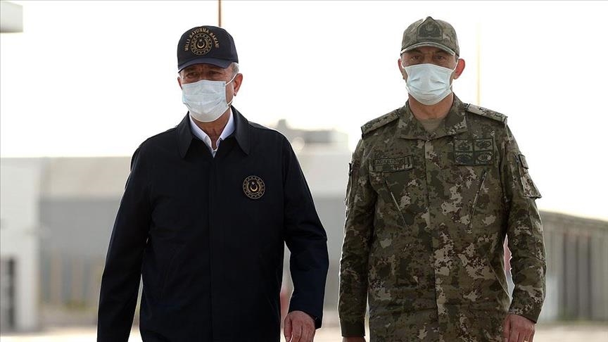 Turkey's top defense officials visit anti-terror operation zone 