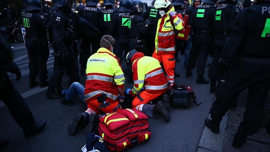 Германија: Повредени новинари на АА во насилствата што избувнаа на 1 мај