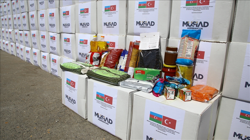 Турецкие предпринимали раздали помощь в Азербайджане
