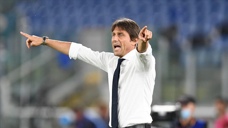 Antonio Conte İtalya Serie A'da bir devri açan ve kapatan teknik direktör oldu