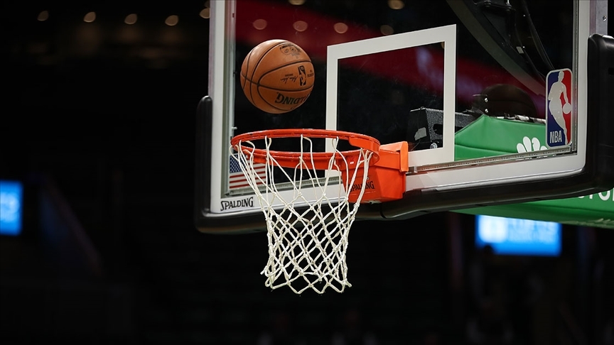 NBA'de Giannis-Durant düellosuna sahne olan maçı Bucks kazandı