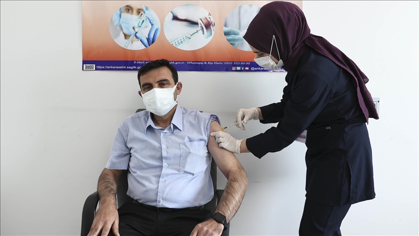 Başkentte muhtarlara Kovid-19 aşısı yapılmaya başlandı