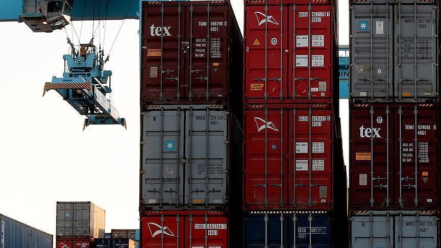 US trade deficit rises to record $74.4B in March