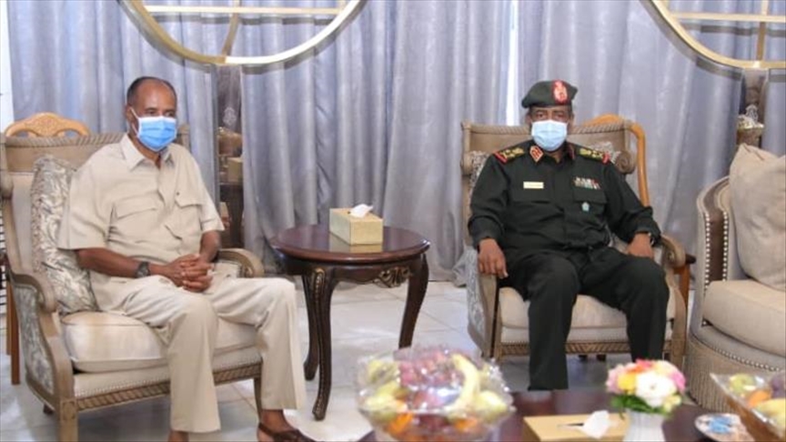 رئيس إريتريا يزور الخرطوم والإعلام يتحدث عن "وساطة" بسد النهضة