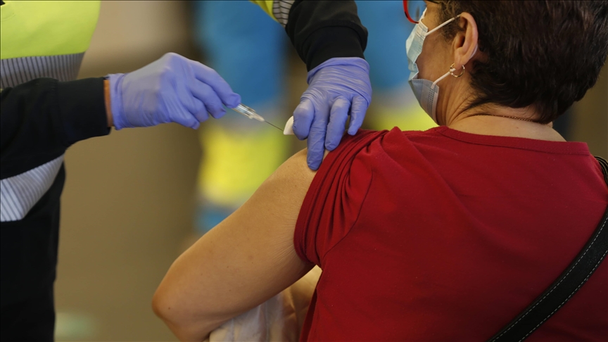 España supera la cifra de cinco millones de personas vacunadas completamente contra la COVID-19