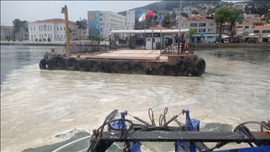 Marmara'daki deniz salyasına karşı ortak mücadele yürütülüyor
