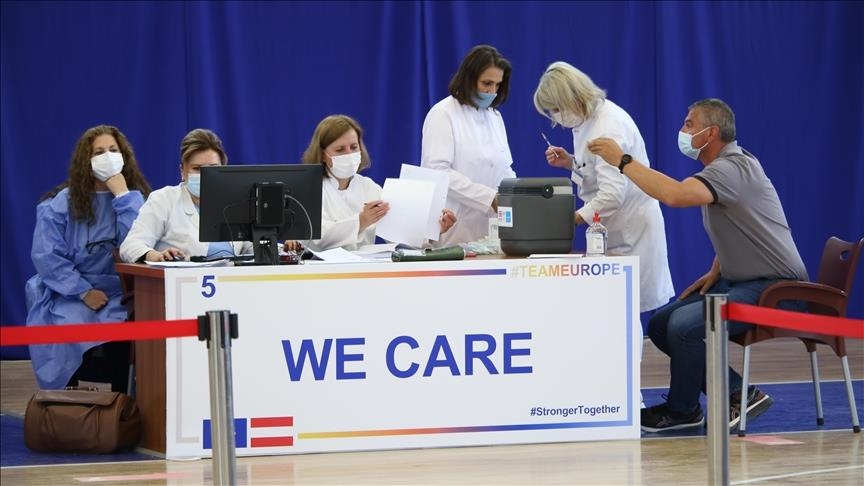 Во Косово стигнаа вакцините од ЕУ, продолжува процесот на вакцинација