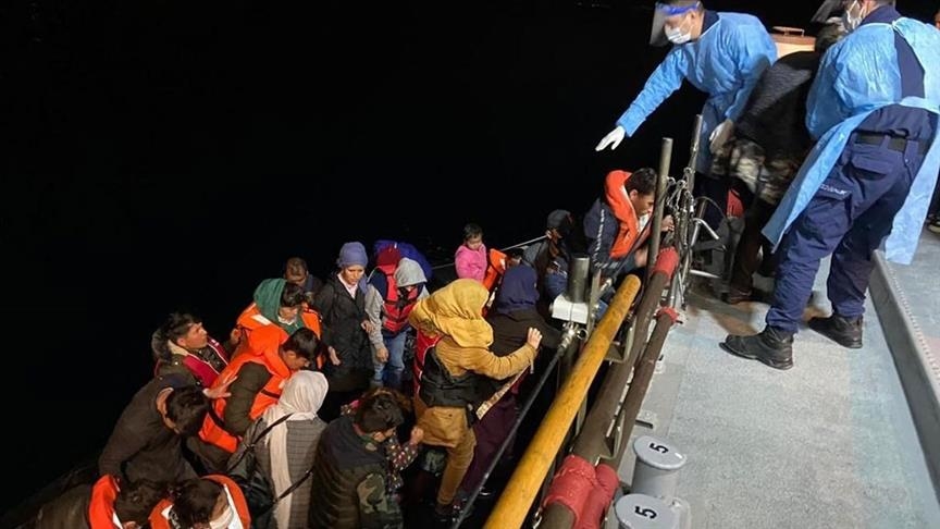 16 irregular migrants held in northwest Turkey