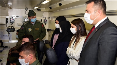 Gaziantepli Ayşegül'ün İHA ve SİHA'ları yakından görme hayali gerçek oldu