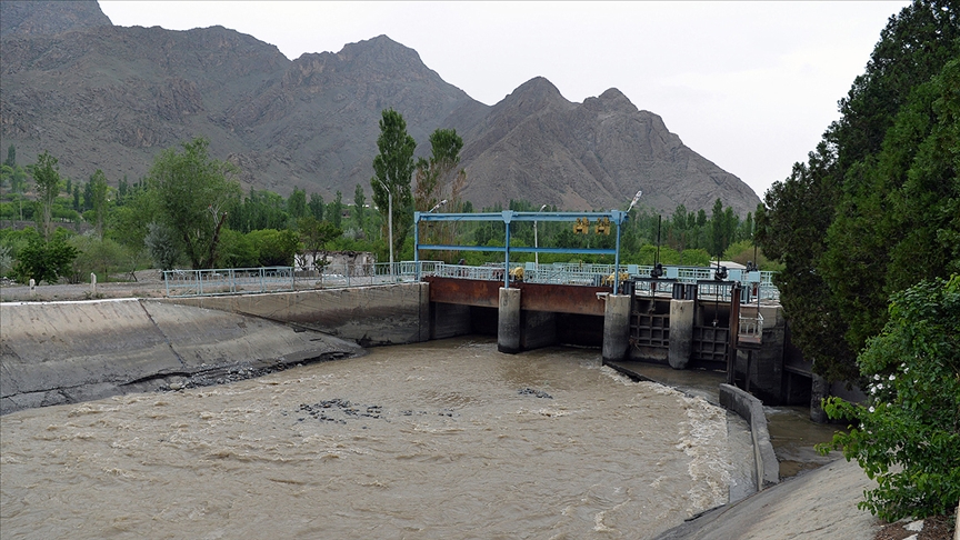 Kırgızistan Tacikistan arasında çatışmaya neden olan su dağıtım şebekesi modernize edilecek