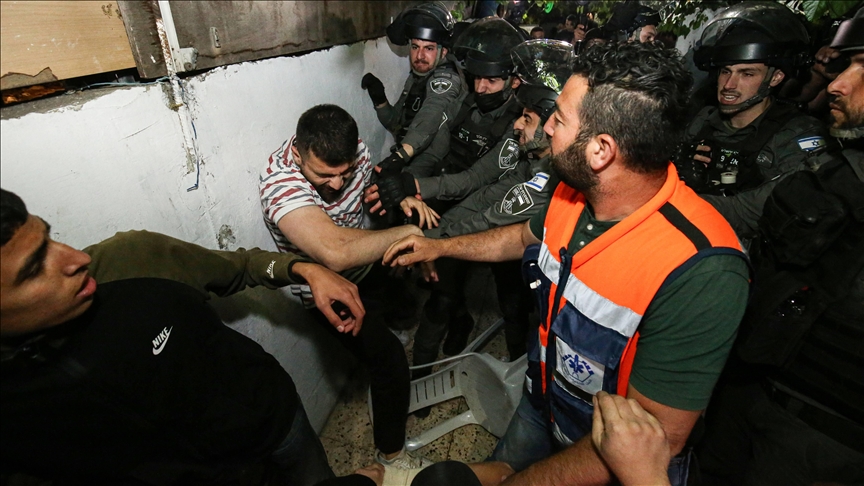 قوات إسرائيلية تقتحم منزلا فلسطينيا في حي "الشيخ جراح" بالقدس 