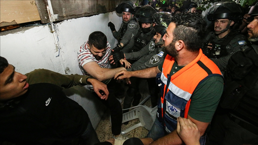 قوات إسرائيلية تقتحم منزلا فلسطينيا في حي "الشيخ جراح" بالقدس