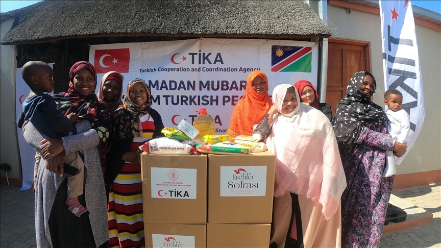 "تيكا" التركية تقدم مساعدات لـ450 أسرة في ناميبيا