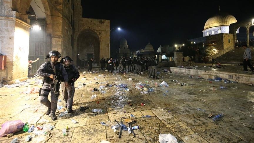 Иран осудил нападение на мусульман в мечети «Аль-Акса»