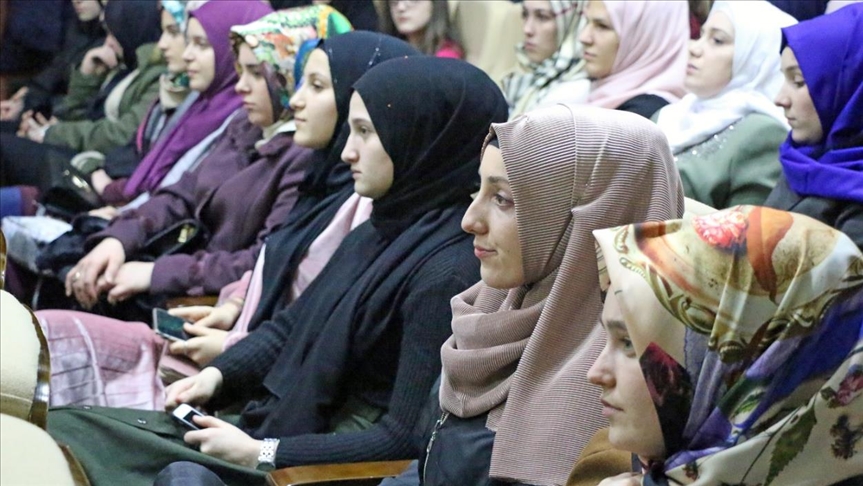 No toquen mi hiyab”, piden las mujeres musulmanas en Francia