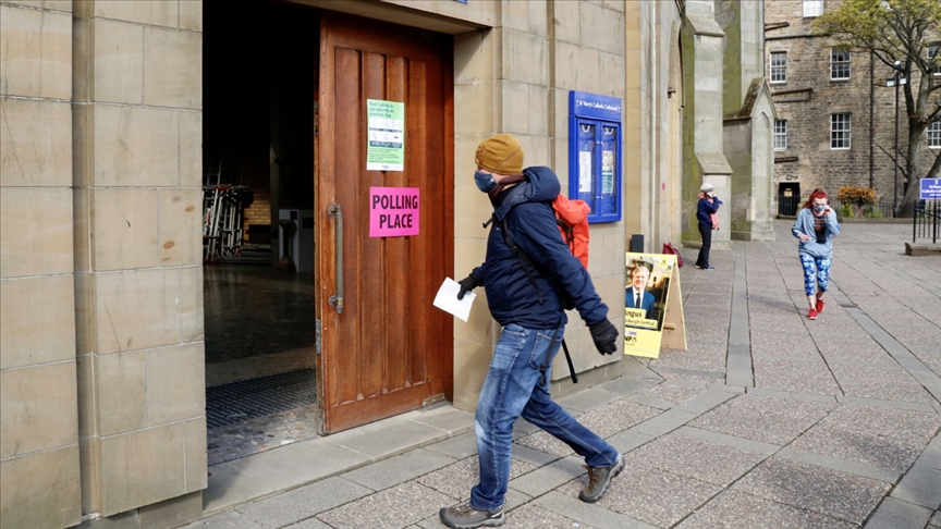 İskoçya'daki parlamento seçimlerini bağımsızlık yanlıları önde götürüyor  