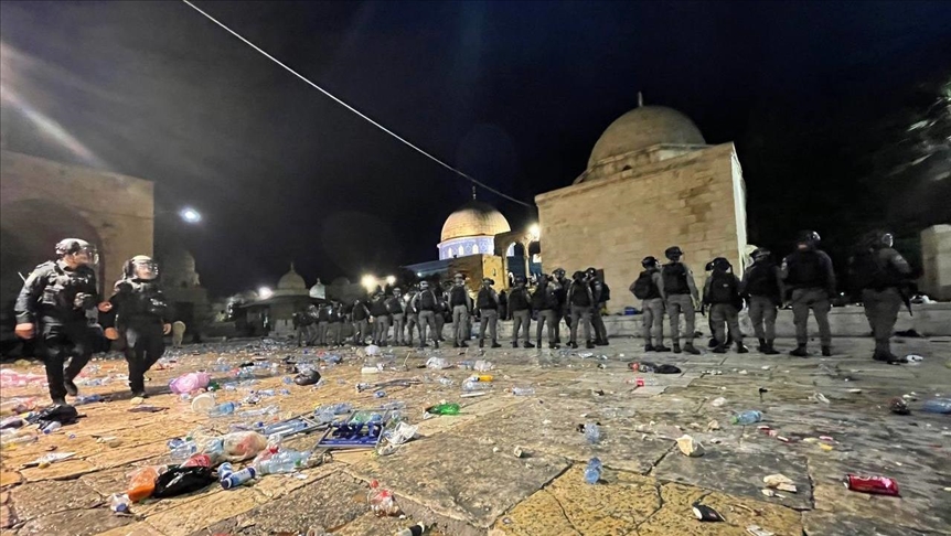 Int'l Jurists Union condemns Israel's 'heinous' attack on Al-Aqsa Mosque