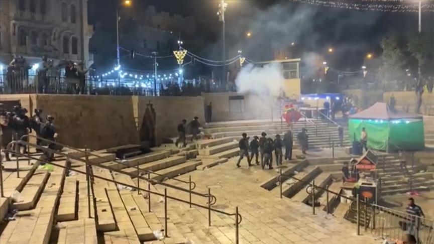 Više od 50 Palestinaca večeras povrijeđeno u napadu izraelske policije u Al-Qudsu