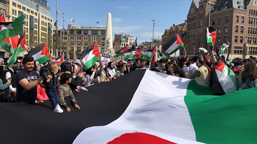 İsrail'in Mescid-i Aksa'daki saldırıları birçok ülkede protesto edildi
