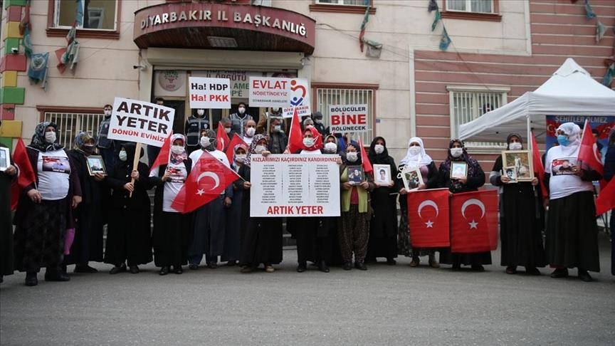 Sit-in families mark another plaintive Mother’s Day in SE Turkey