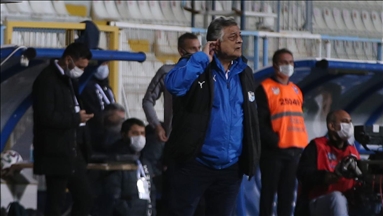 Büyükşehir Belediye Erzurumspor'da teknik direktör Yılmaz Vural ile yollar ayrıldı