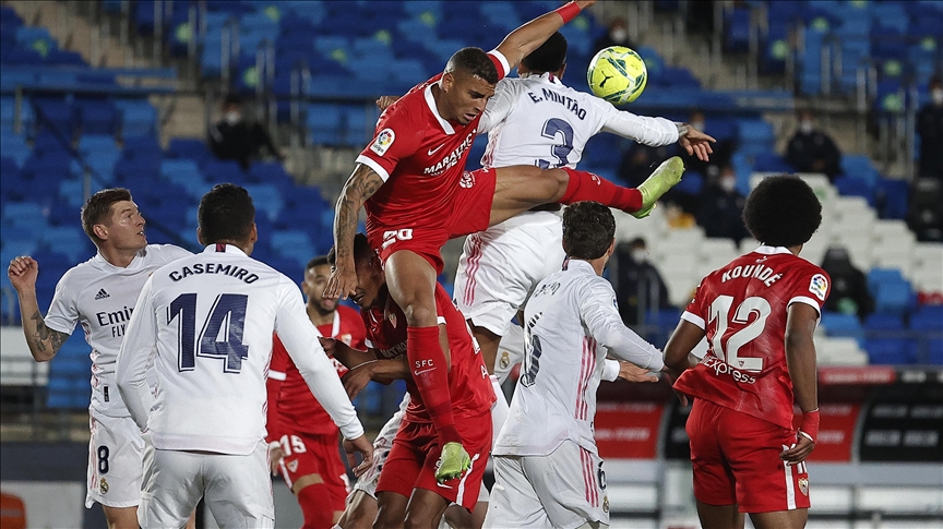 Real Madrid draw with Sevilla 2-2, miss chance to top La Liga